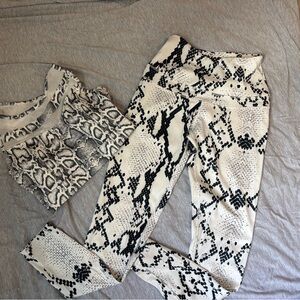 ❤️Stylish Snake Print 2 piece work out suit